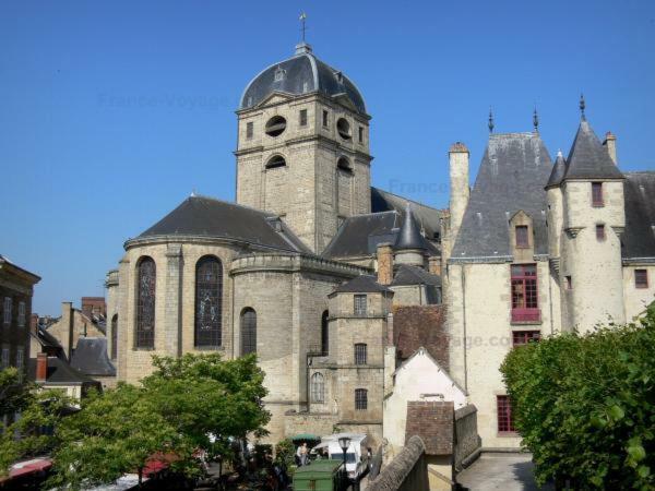 Villa Santa Maria à Saint-Ouen-de-Mimbré Extérieur photo